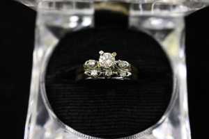  Antique-Style Wedding Set