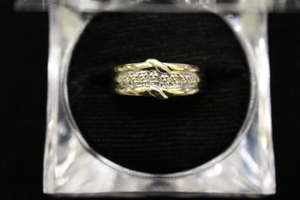  10kt Gold Diamond Band