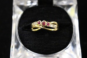  10kt Yellow Gold Ring Tri-Heart