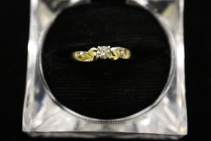  Yellow Gold Solitaire Ring