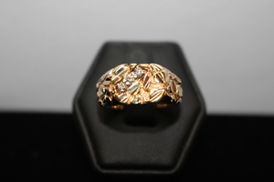  10kt Yellow Gold Nugget Style Diamond Band