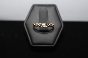 Delicate 10kt Gold Heart Ring with Diamond Accent