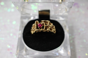  ? 10KT Yellow Gold Ring with Synthetic Red Stone – 8.50g _ Includes Appraisal ?